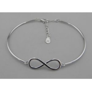 Srebrna narukvica infinity