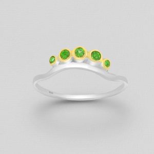 Srebrni prsten krom diopsid