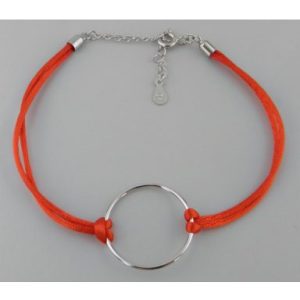 Srebrna narukvica krug